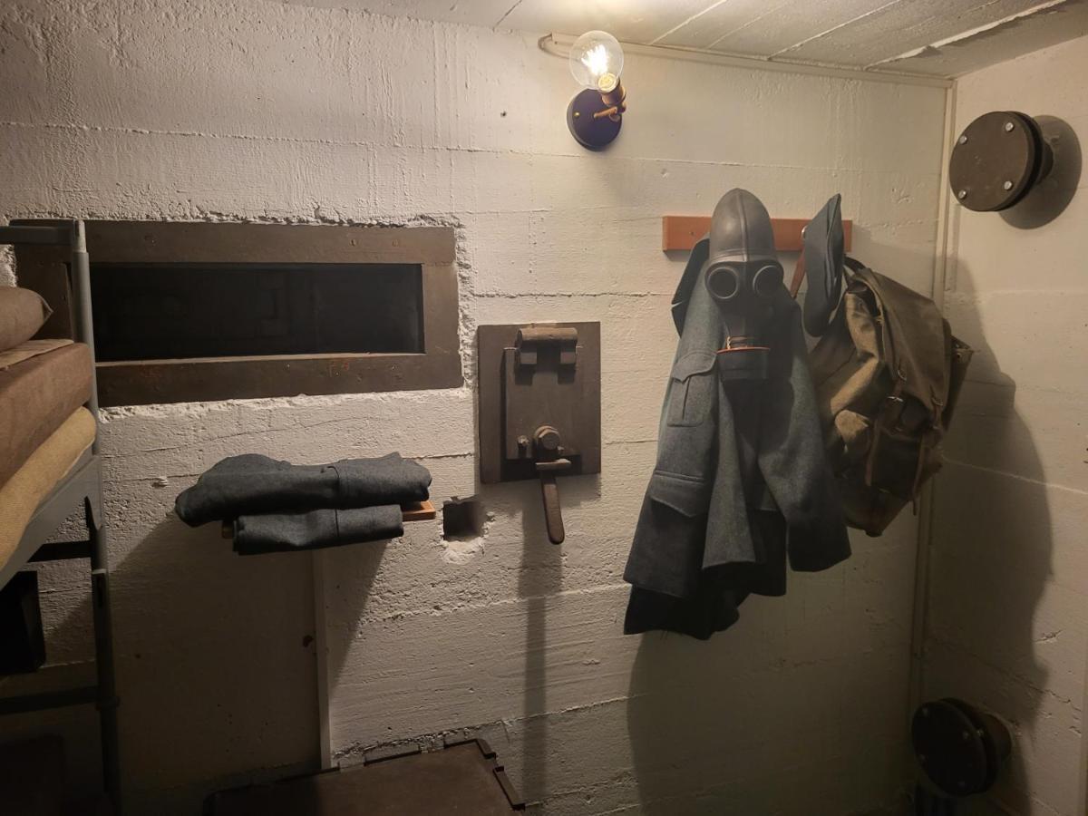 Swiss Army Camping Night / Militaerbunker St. Margrethen Exteriör bild